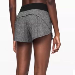 Lululemon Speed Up Mid Rise Line 4” Shorts